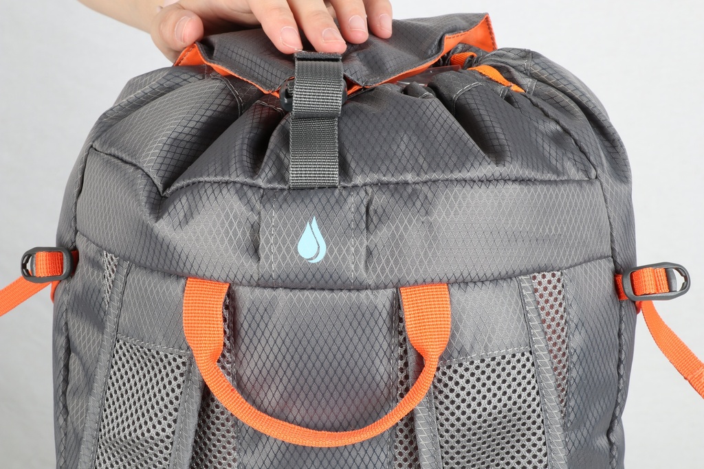  HIKING BAG 30 LITER
